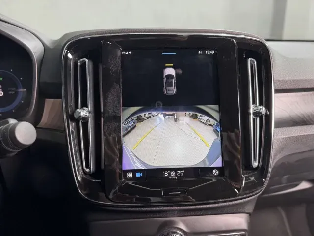 Volvo C40 Recharge - Imagem 13