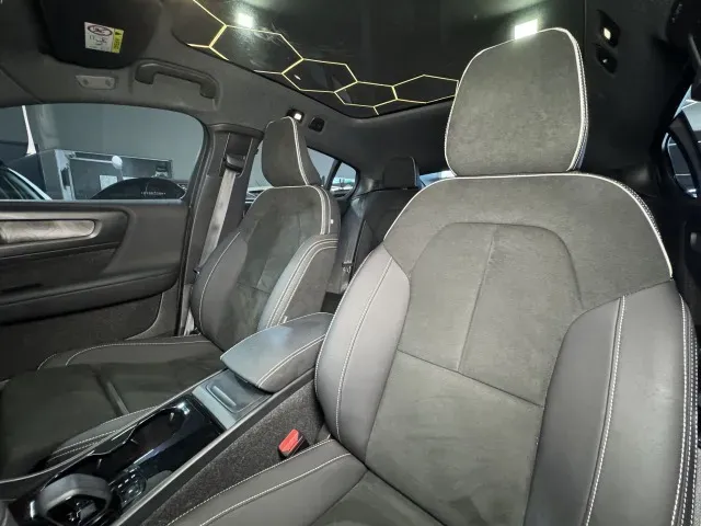 Volvo C40 Recharge - Imagem 16