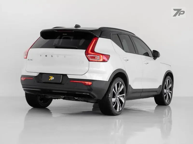 Volvo XC40 - Imagem 13