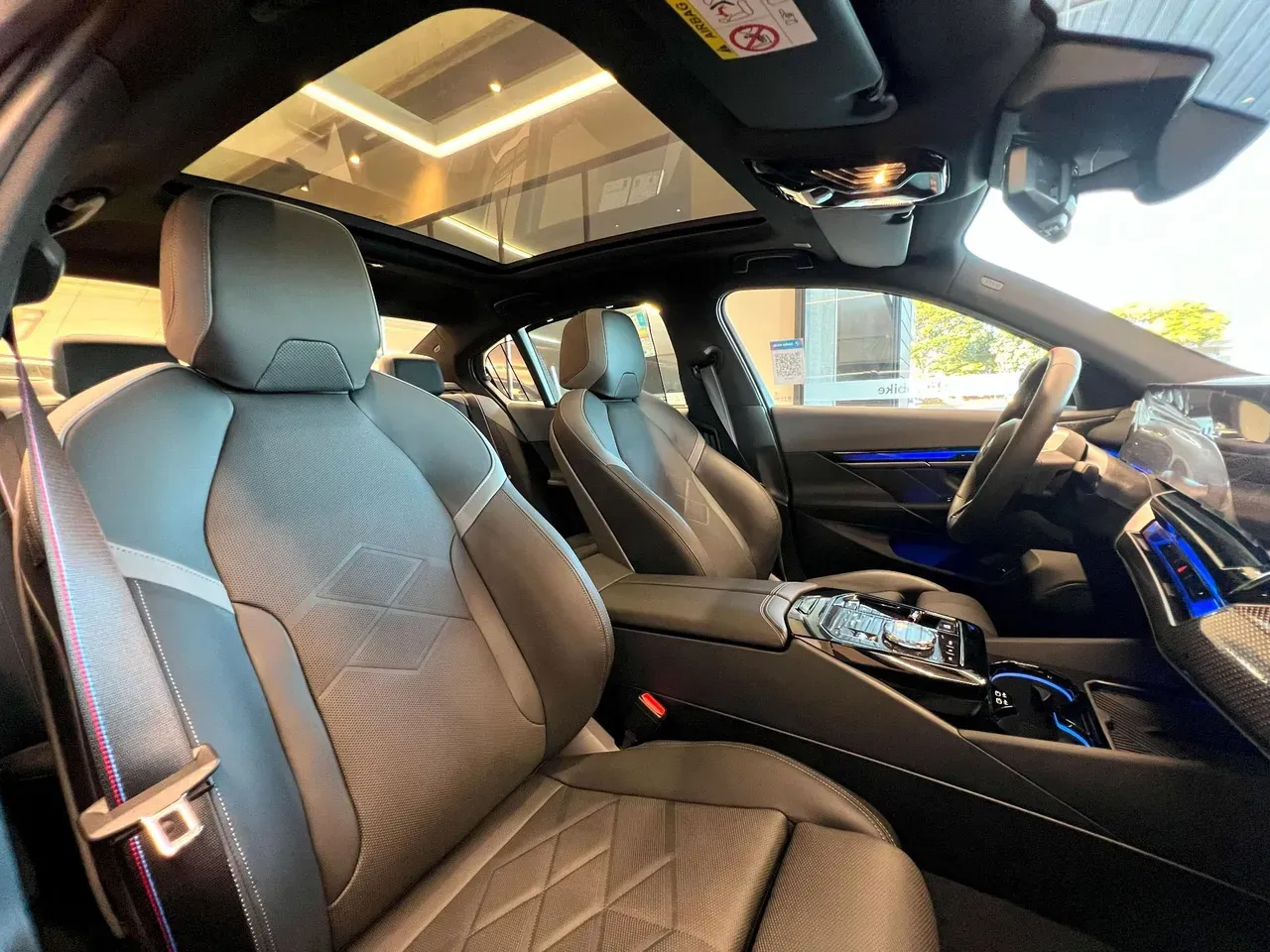 BMW I5 M60 - Imagem 11