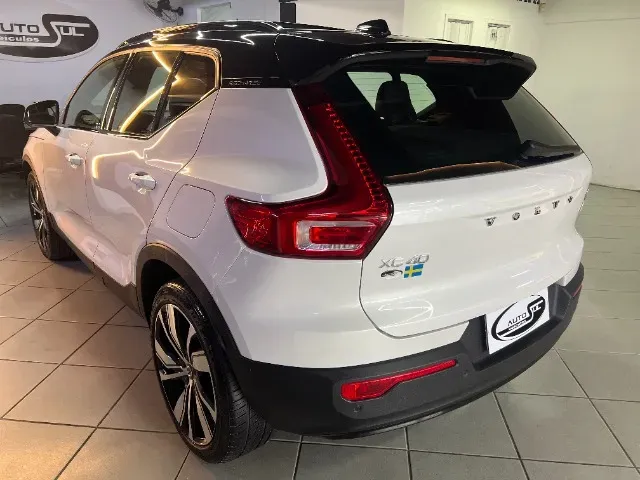 Volvo XC40 Recharge - Imagem 4