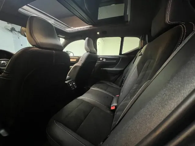 Volvo XC40 Recharge - Imagem 15
