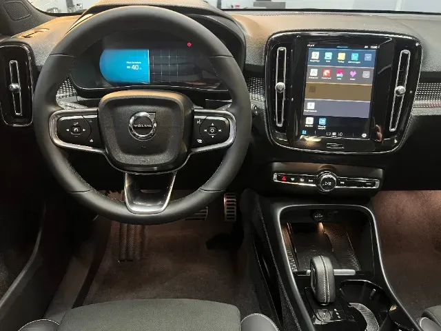 Volvo XC40 Recharge - Imagem 18