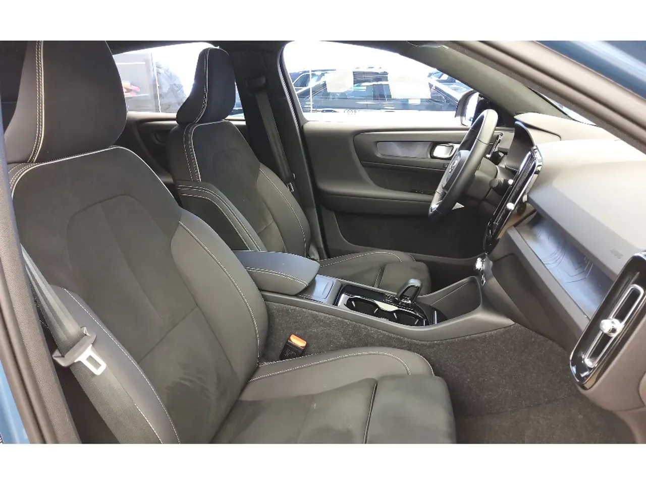 Volvo C40 Recharge - Imagem 6