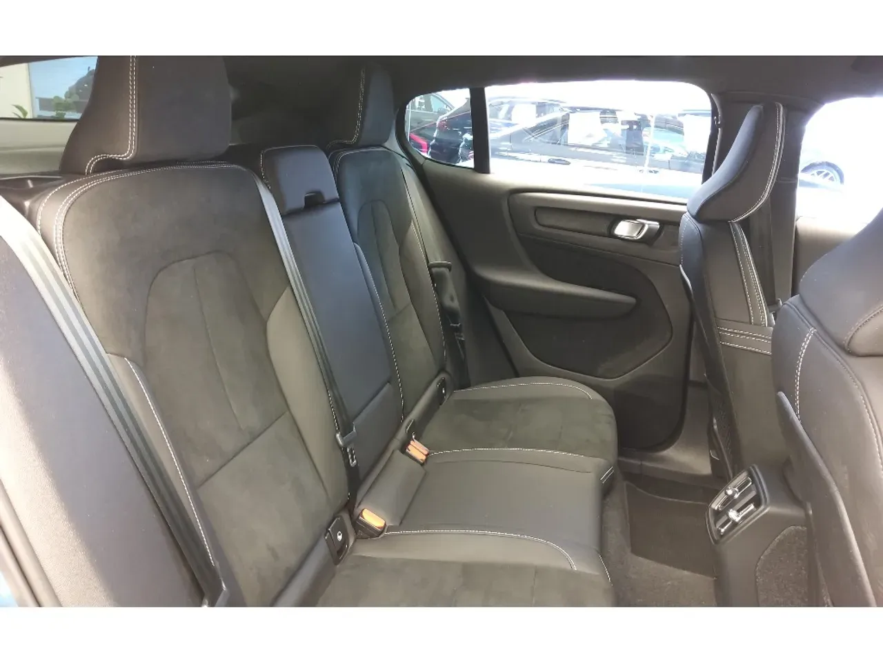 Volvo C40 Recharge - Imagem 7