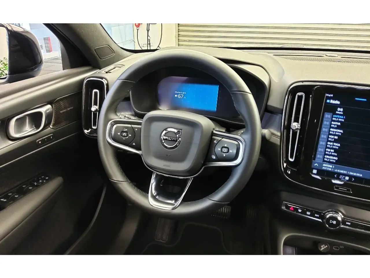 Volvo C40 Recharge - Imagem 13