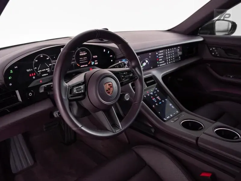 Porsche Taycan - Imagem 5