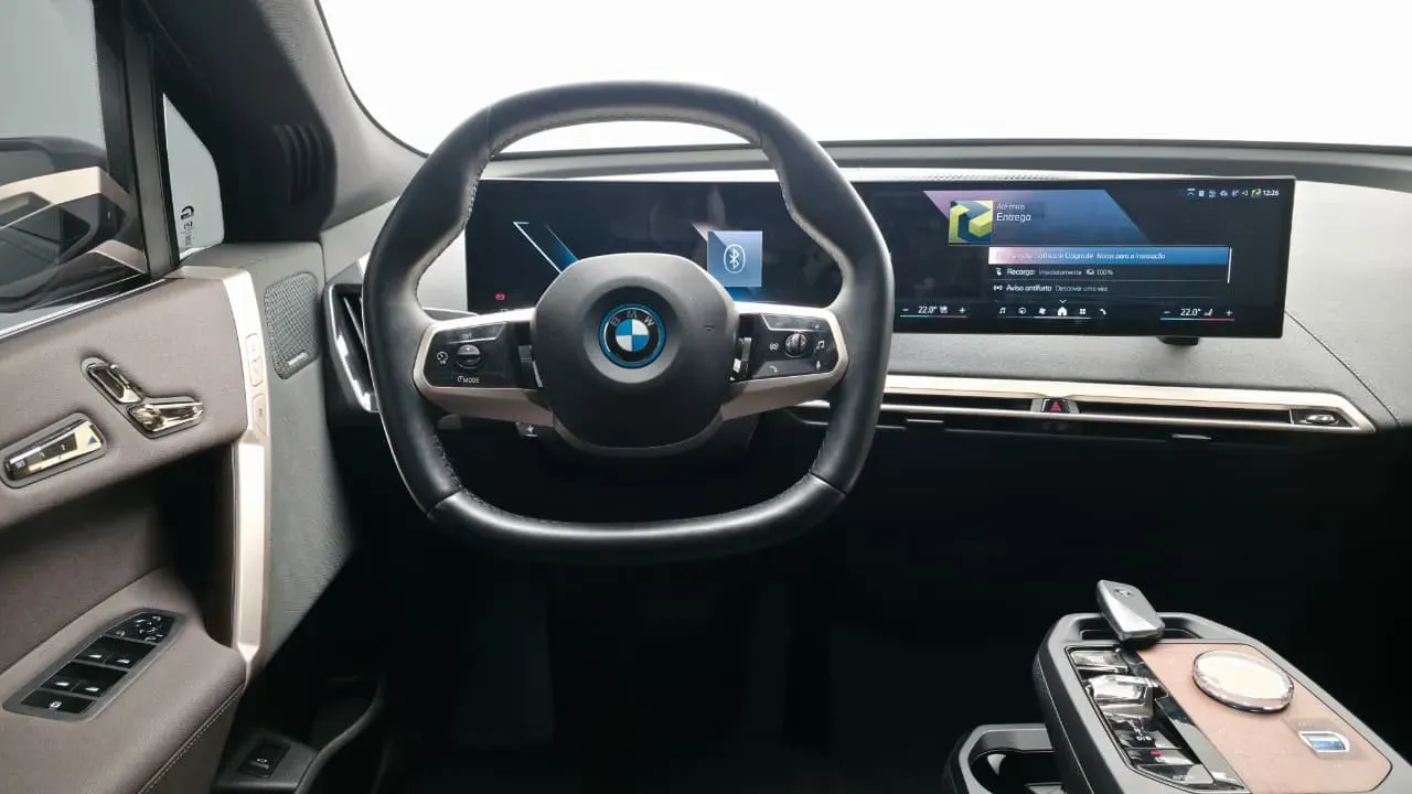 BMW Ix - Imagem 9