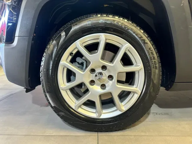 Volvo XC40 Recharge - Imagem 8