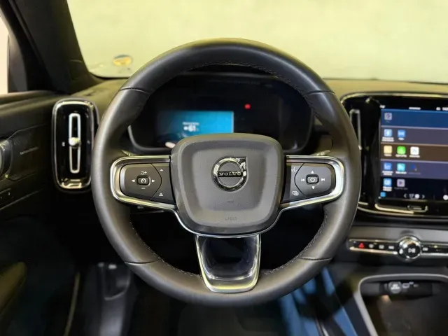 Volvo XC40 Recharge - Imagem 9