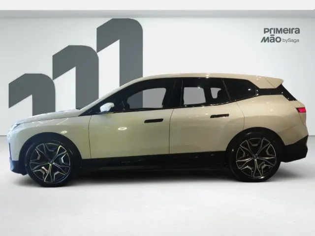 BMW Ix - Imagem 5