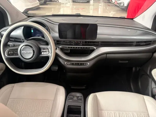 Fiat 500e - Imagem 13