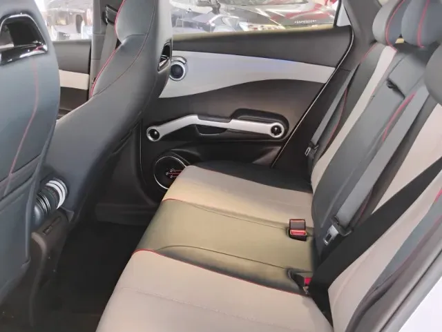 BYD Yuan Plus - Imagem 8