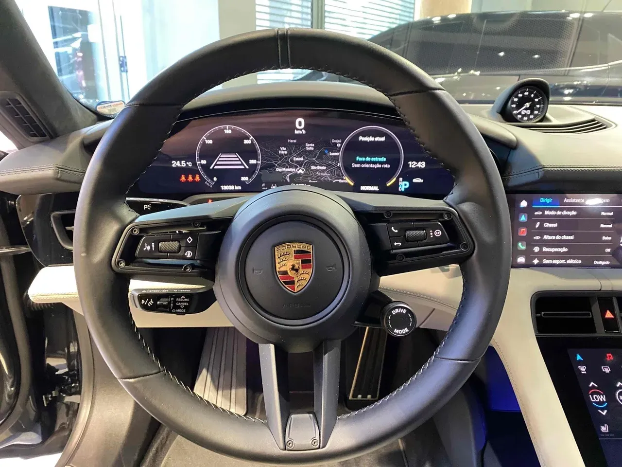 Porsche Taycan - Imagem 14