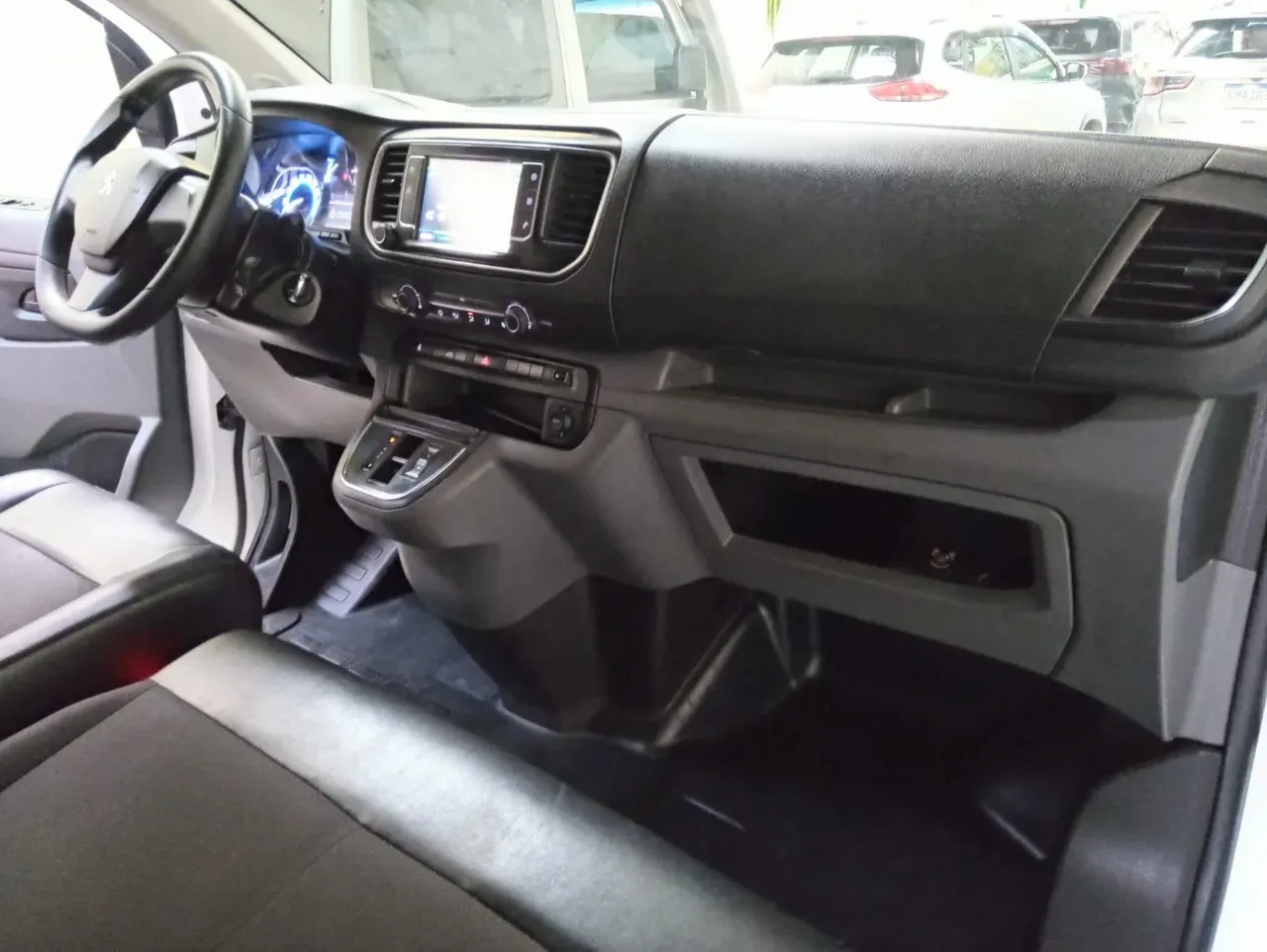 Peugeot E-expert - Imagem 6