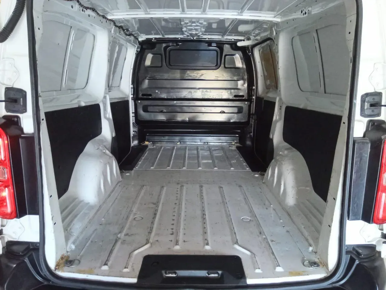 Peugeot E-expert - Imagem 7