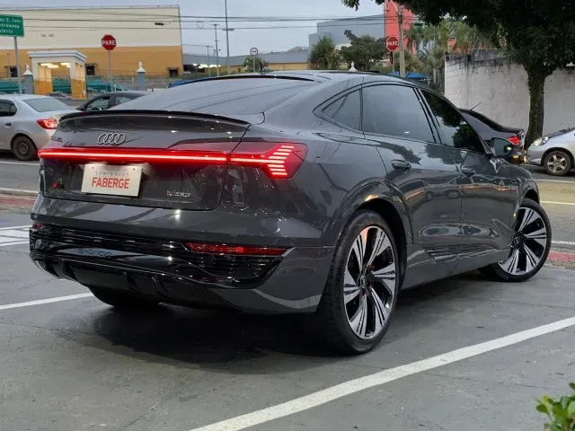 Audi Q8 E-tron - Imagem 2