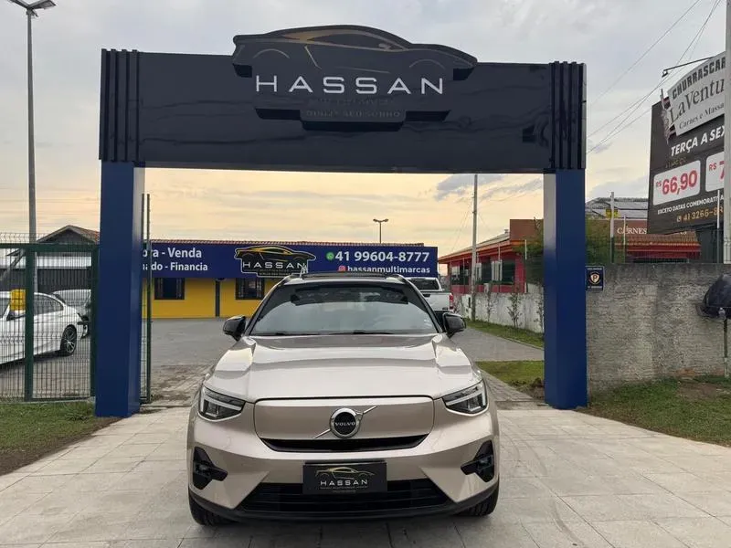 Volvo XC40 Recharge - Imagem 2