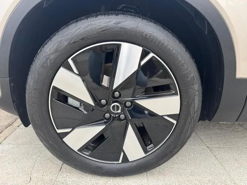 Volvo XC40 Recharge - Imagem 20