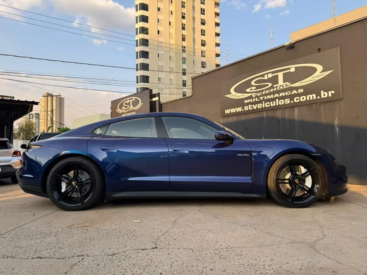 Porsche Taycan - Imagem 6