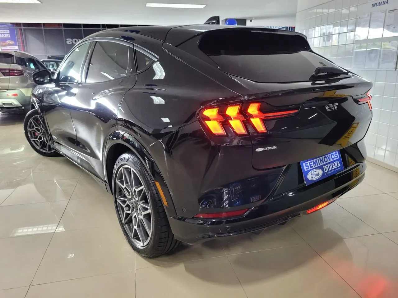 Ford Mustang Mach-e - Imagem 8