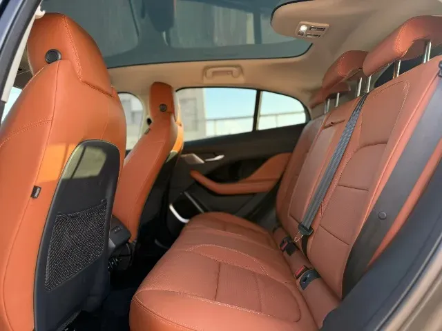 Jaguar I-pace - Imagem 9