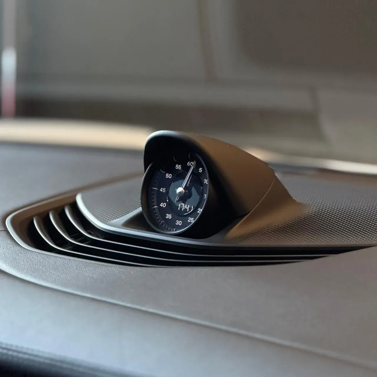 Porsche Taycan - Imagem 11