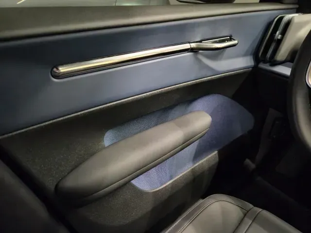 Volvo EX30 - Imagem 14