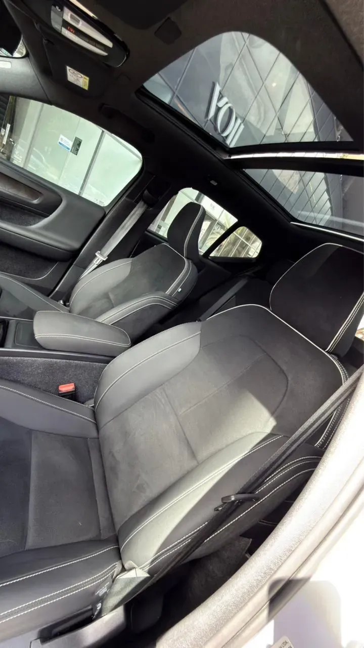 Volvo XC40 Recharge - Imagem 10