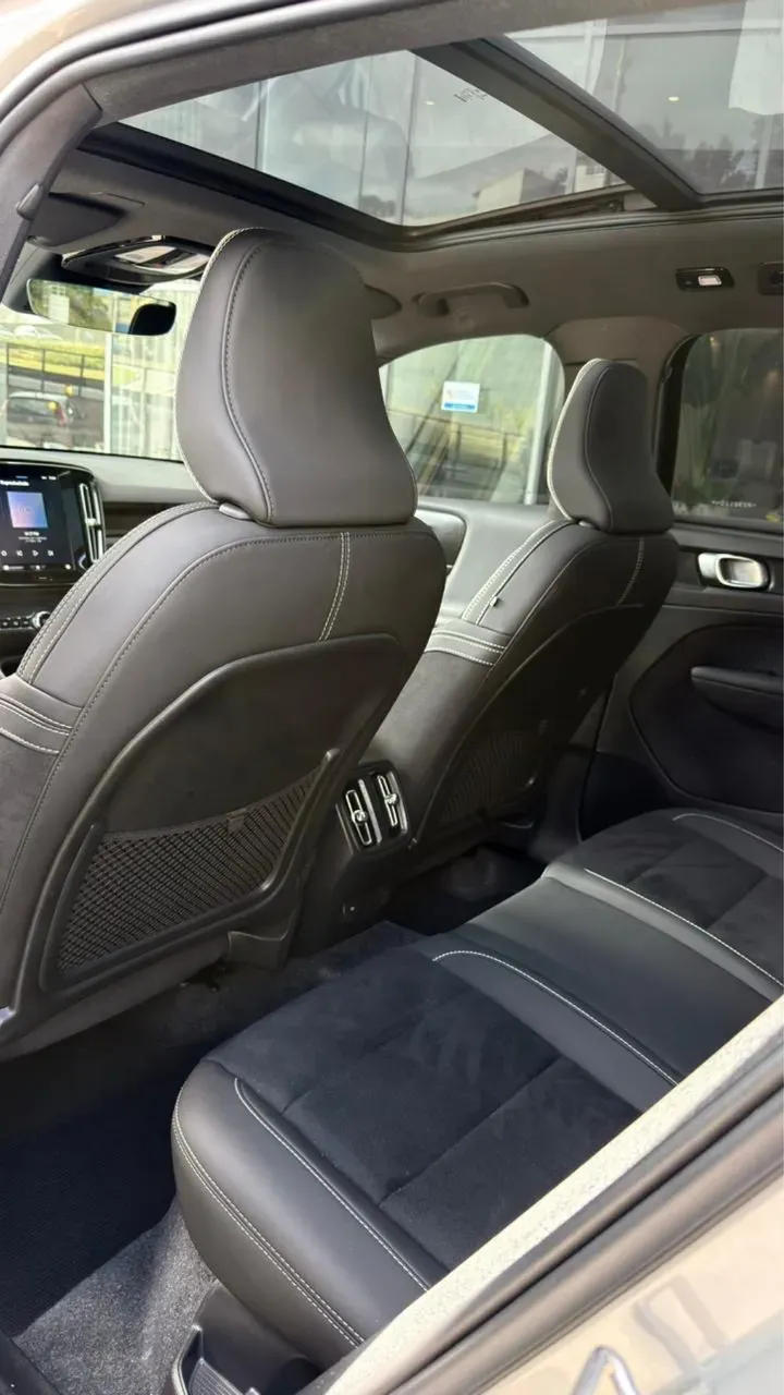 Volvo XC40 Recharge - Imagem 11