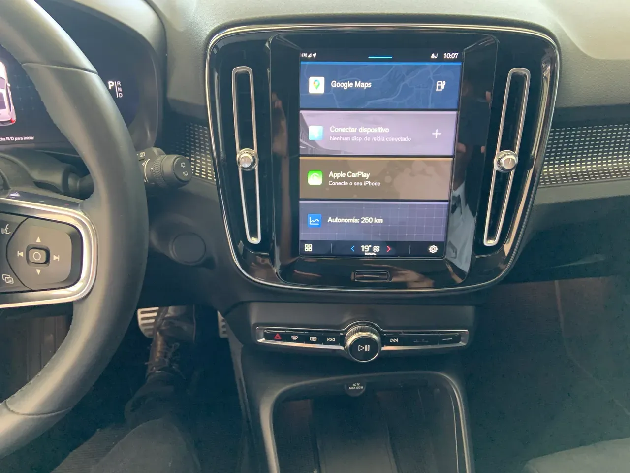 Volvo XC40 Recharge - Imagem 13