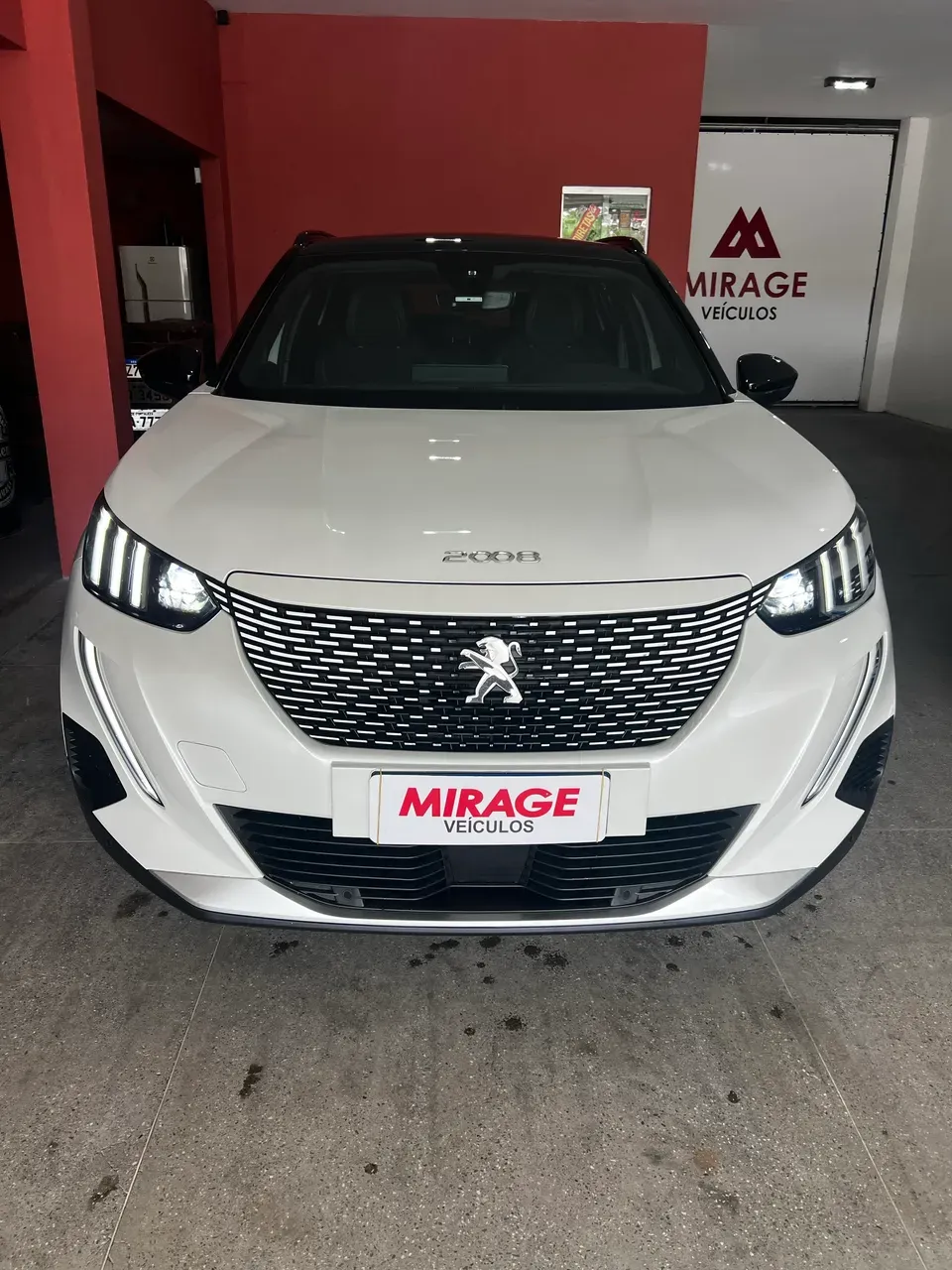 Peugeot E-2008 - Imagem 14