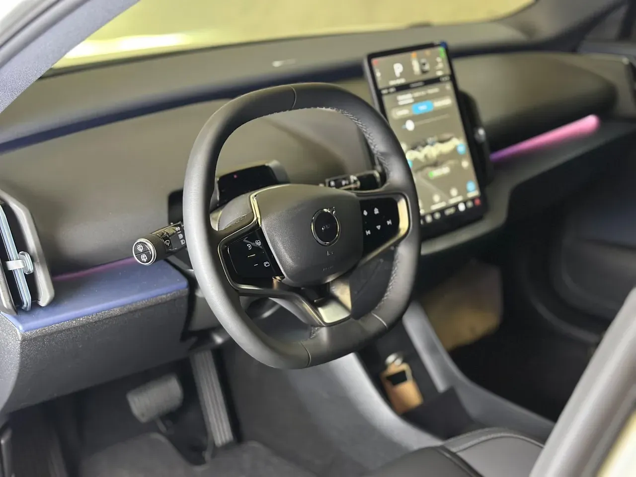 Volvo EX30 - Imagem 7