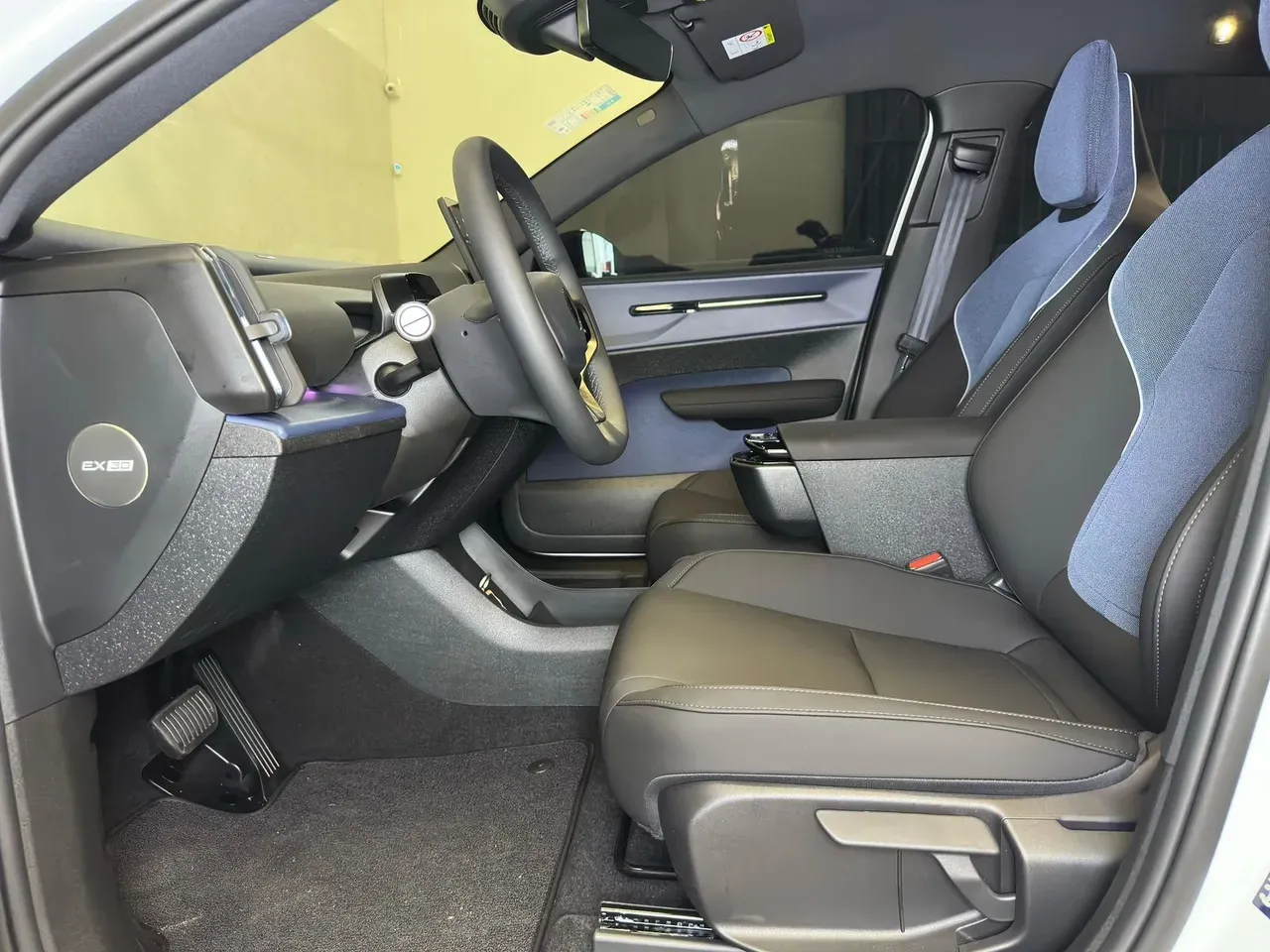 Volvo EX30 - Imagem 11