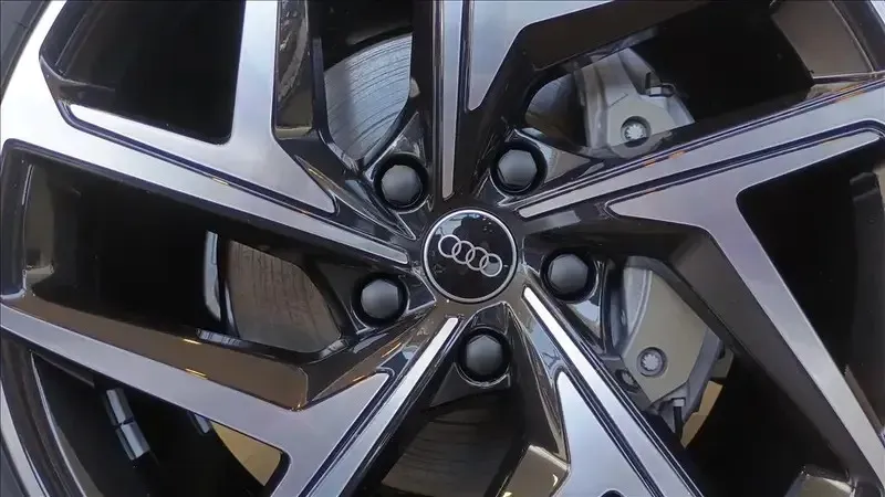 Audi Q6 E-tron - Imagem 10