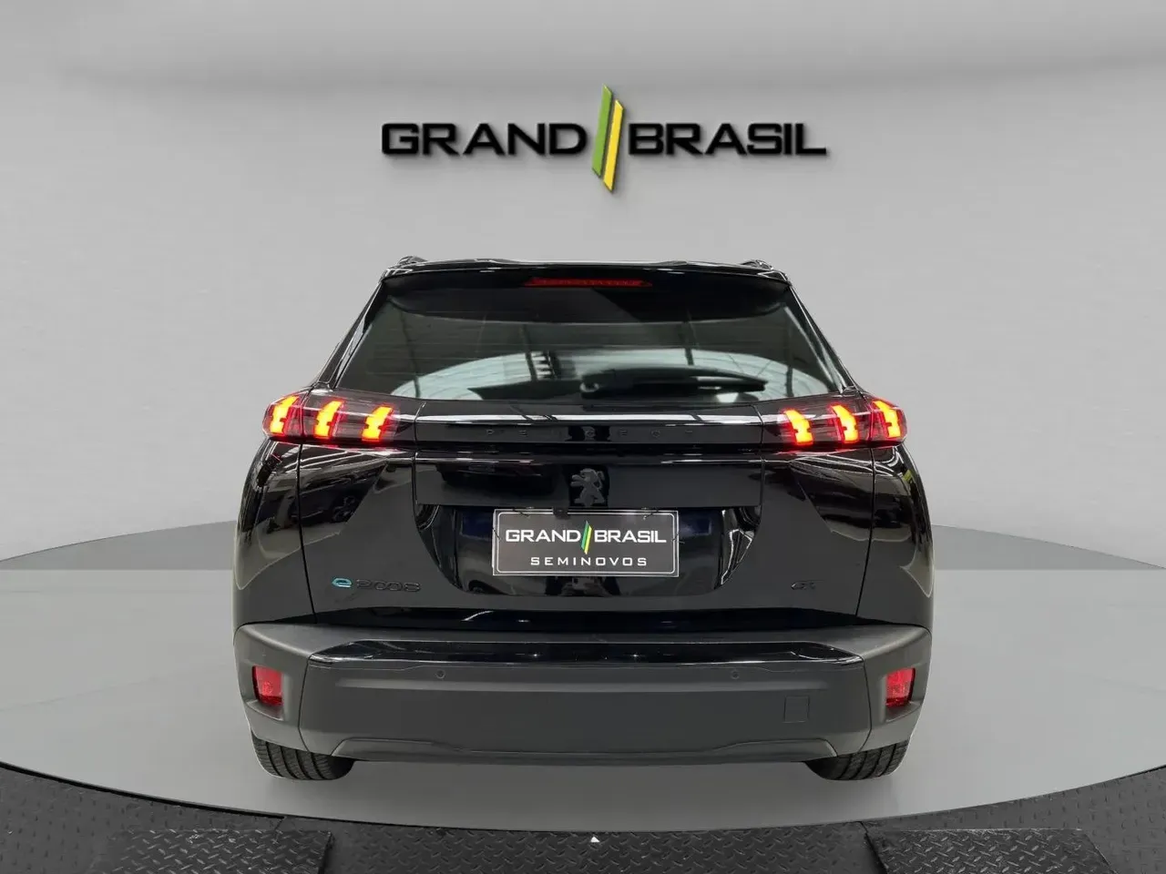 Peugeot E-208 - Imagem 4