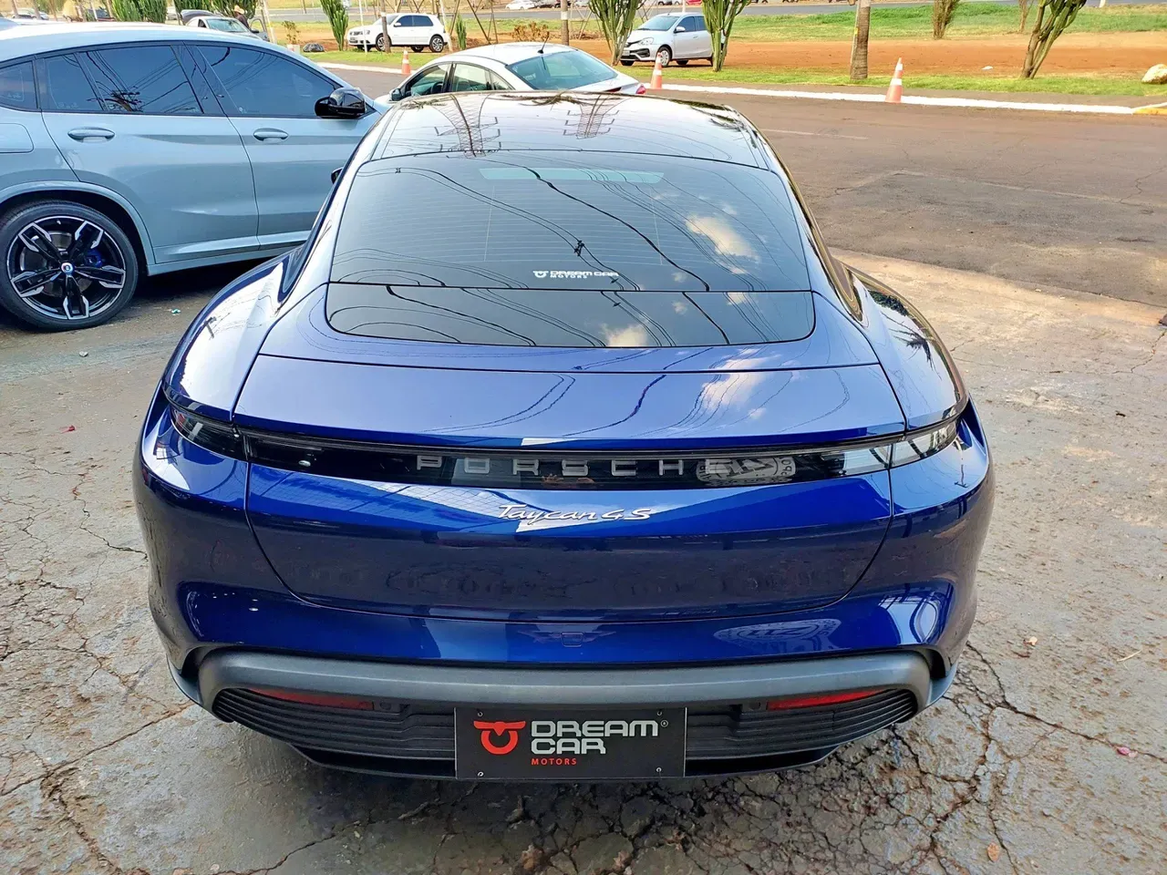 Porsche Taycan - Imagem 5