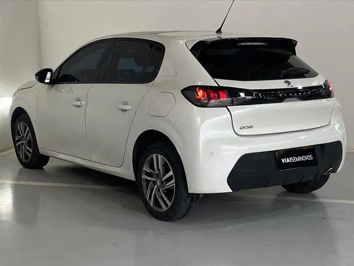 Peugeot E-208 - Imagem 6