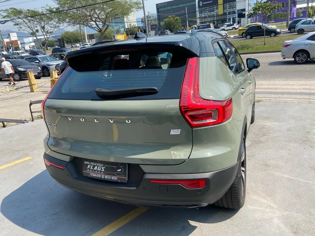 Volvo XC40 Recharge - Imagem 14