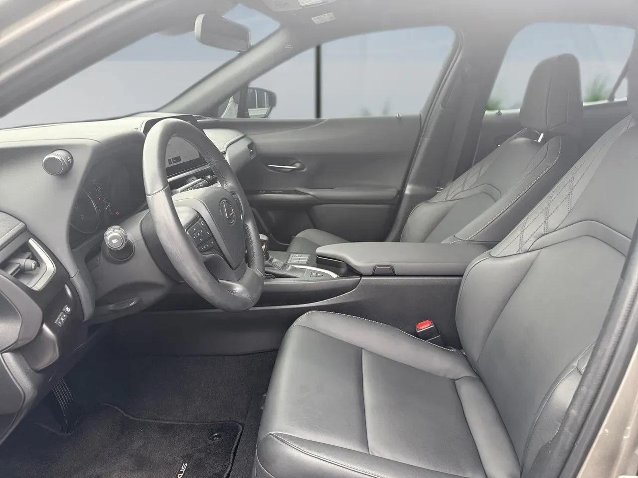 Lexus Ux 300e - Imagem 7