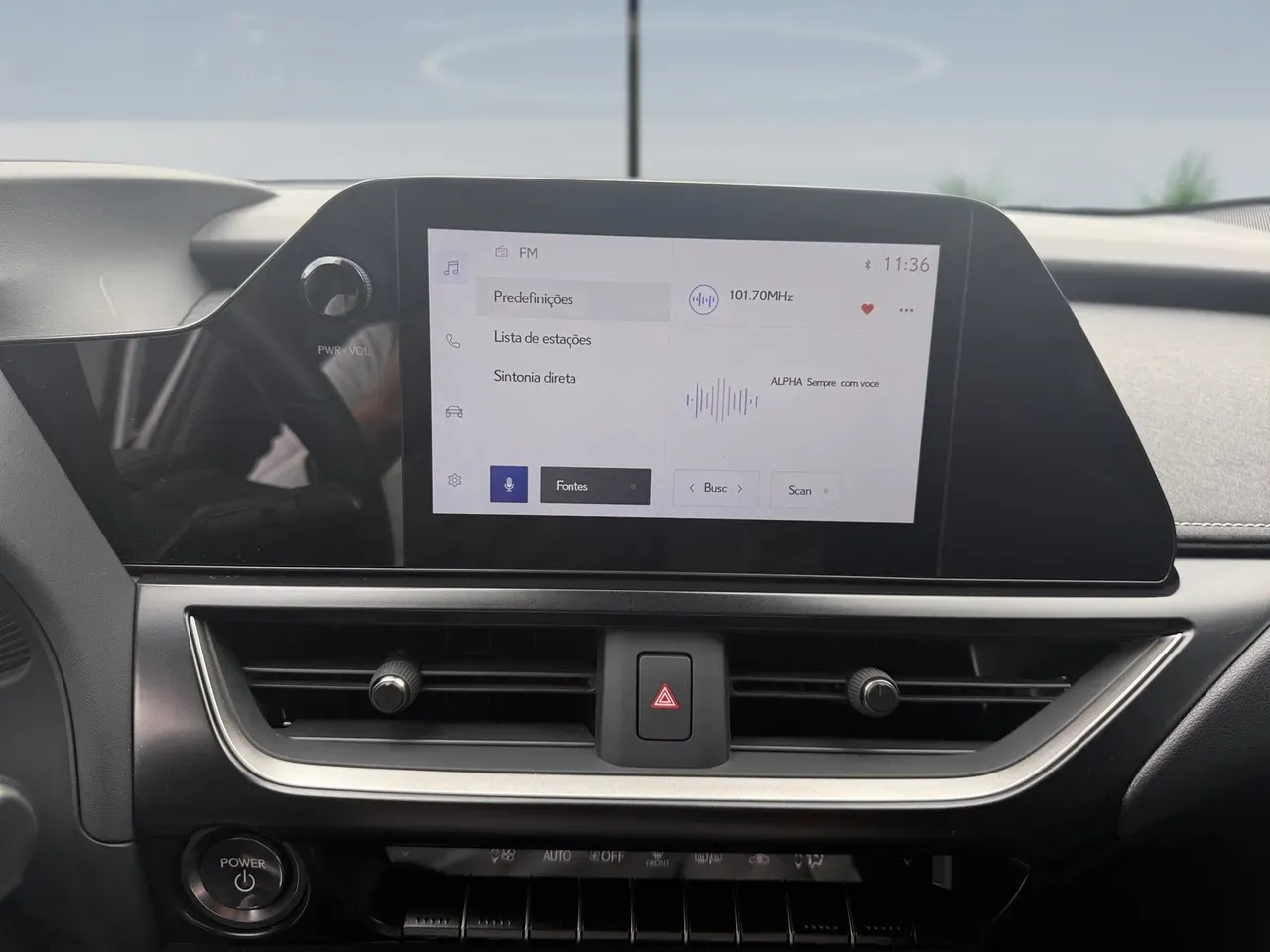 Lexus Ux 300e - Imagem 9