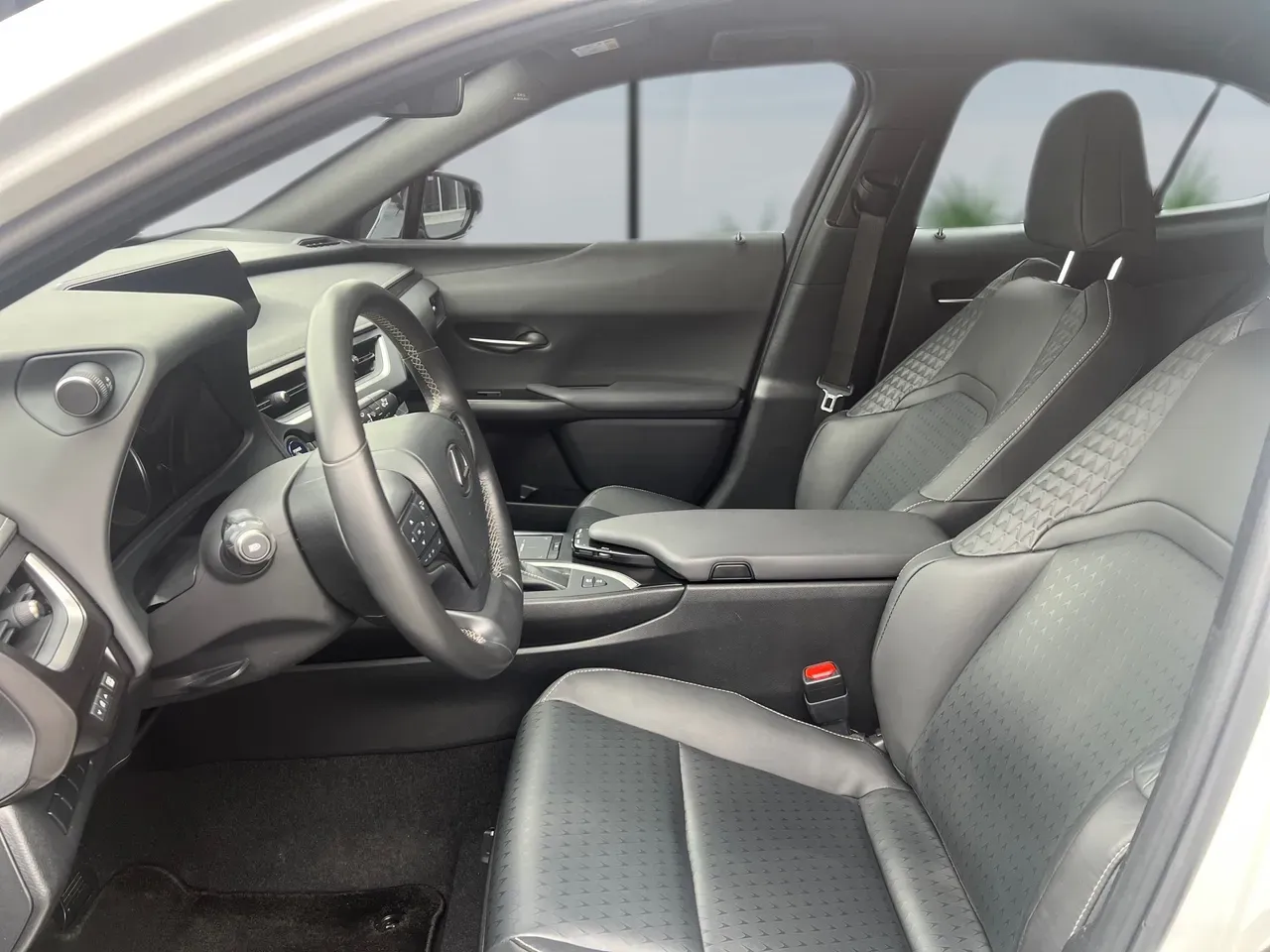 Lexus Ux 300e - Imagem 7