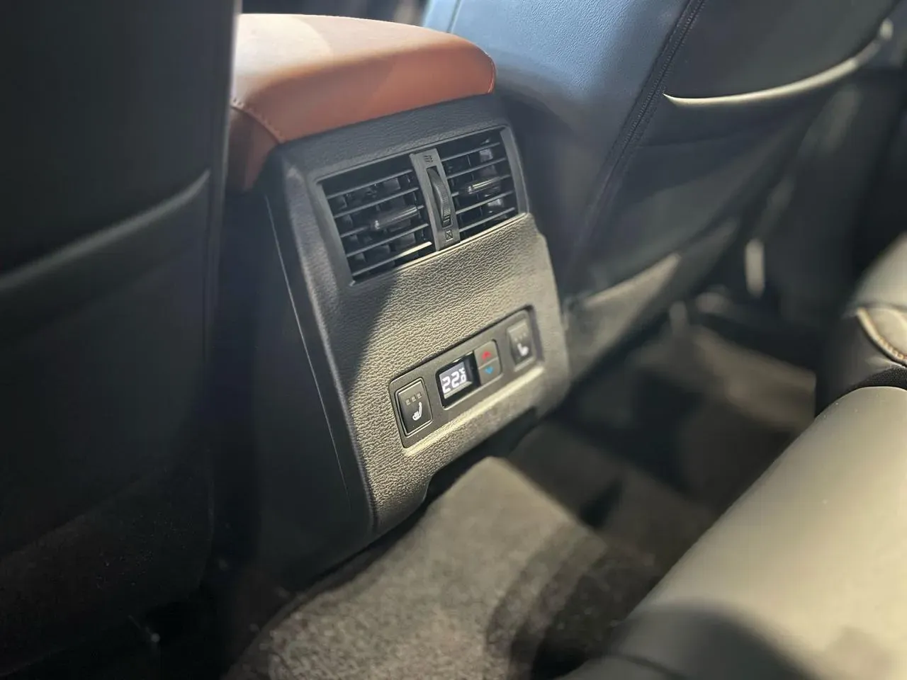 Mitsubishi Outlander Plug-in Hybrid - Imagem 12