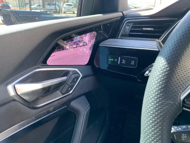 Audi Q8 E-tron - Imagem 10