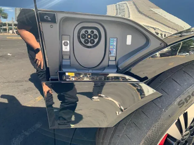 Audi Q8 E-tron - Imagem 12