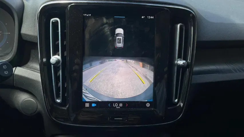 Volvo XC40 Recharge - Imagem 15