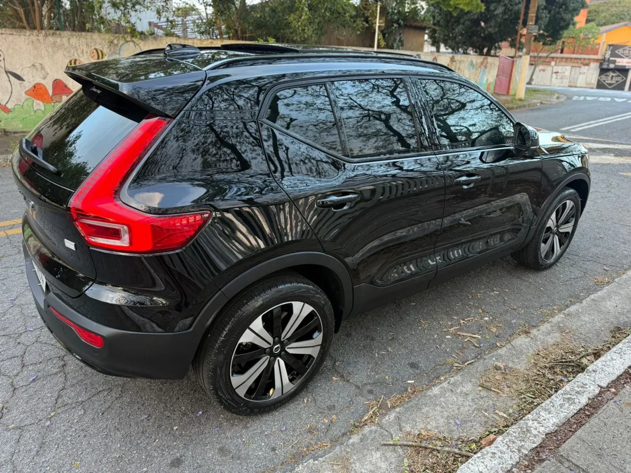 Volvo XC40 Recharge - Imagem 4