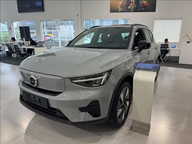 Volvo EX40 - Imagem 3