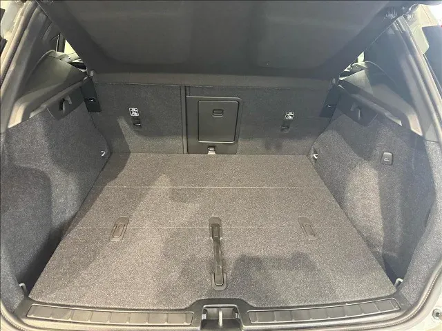 Volvo EX40 - Imagem 7