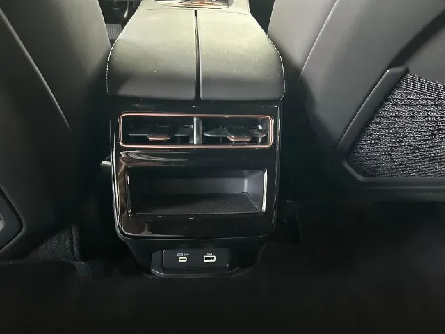 Zeekr 001 - Imagem 9